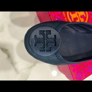 Tory Burch flats navy blue size 6.5